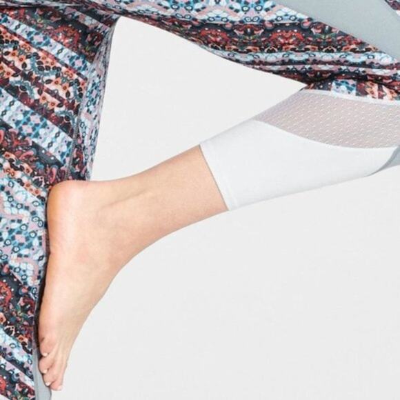 Athleta Nomad Salutation Printed Mesh Capri Leggings - Picture 2 of 11